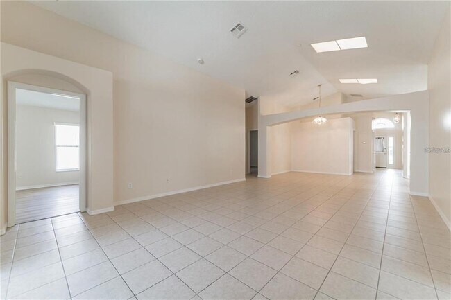 Building Photo - 8104 Santee Dr