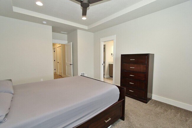 Building Photo - Lovely 4 bed 2 1/2 bath Home in Meridian, Available first week of July