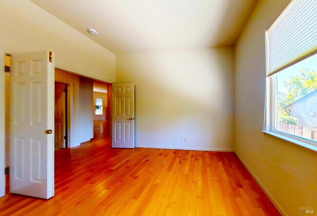 Building Photo - 5863 Mountain Hawk Dr