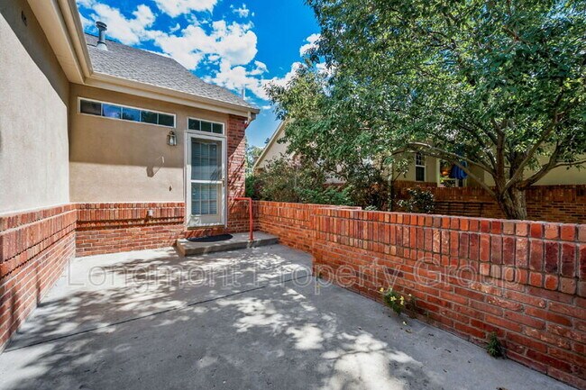 Building Photo - 1333 Charles Dr