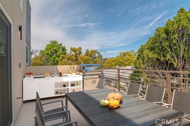 Building Photo - 18750 Collins St