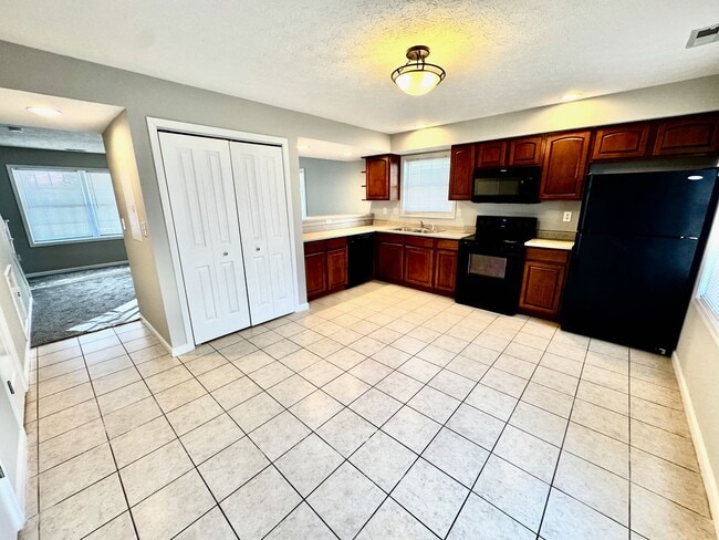 Building Photo - 2597 S Delila Star Dr
