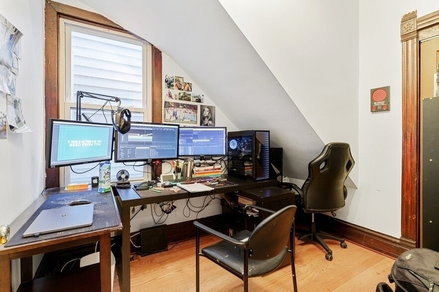 bedroom 3 / office - 1818 N Albany Ave