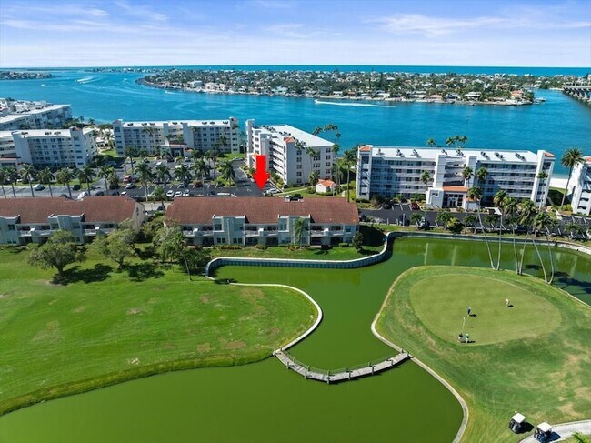 Building Photo - 5900 Bahia Del Mar Cir N