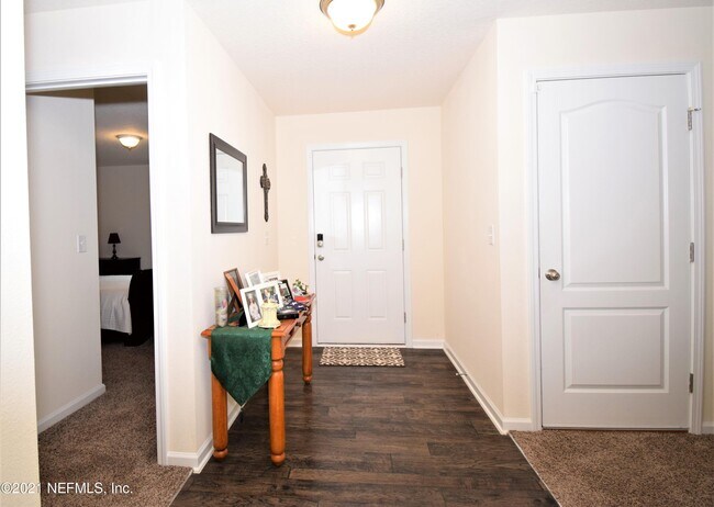 Building Photo - 3590 Sunfish Dr