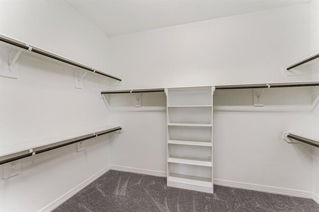 Building Photo - 2311 Jitterbug Ln