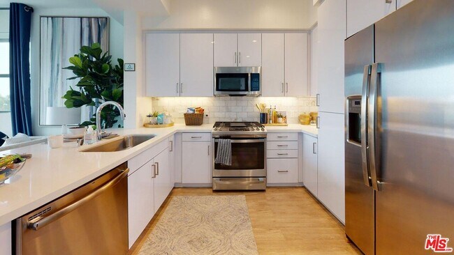 Building Photo - 2929 Pennsylvania Ave