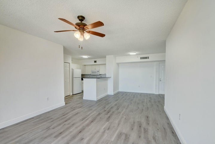 Building Photo - 651 Okeechobee Blvd