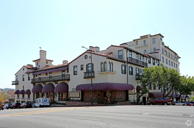 Building Photo - Legacy at Sonoma