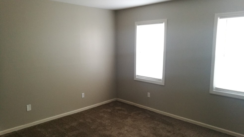 Building Photo - 167 Merrimack St