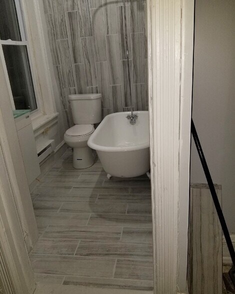 Building Photo - 1220 N 55th St