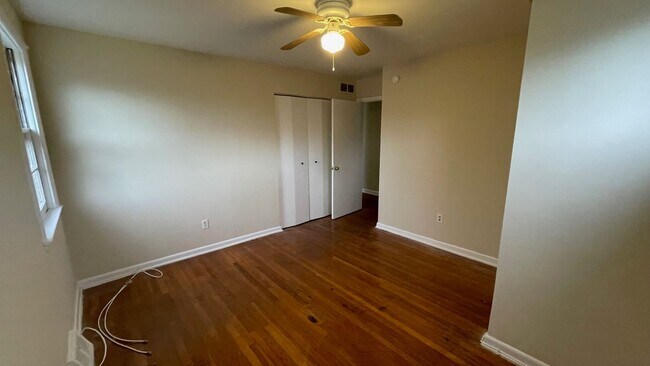 Building Photo - 1014 Cedarcroft Rd