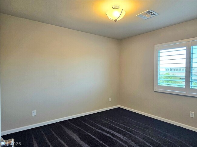 Building Photo - 8016 Carpenter Creek Ave