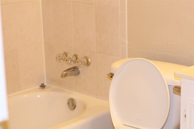 Building Photo - 7207 Addicks Clodine Rd