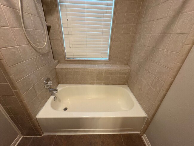Building Photo - Beautiful Home in College Park!