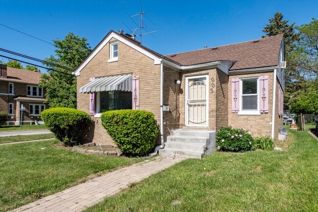 Building Photo - 903 S McAlister Ave