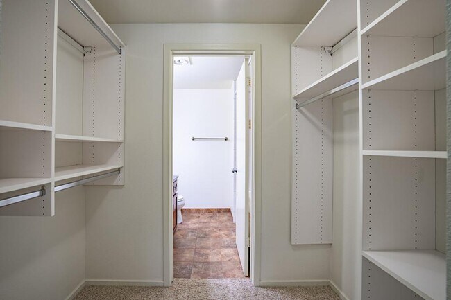 Building Photo - 1317 6th Ave N Apartments - 2 bedrooms