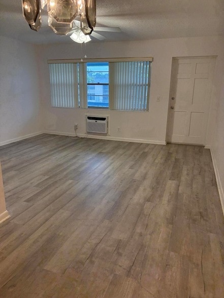 Building Photo - 151 Canterbury E