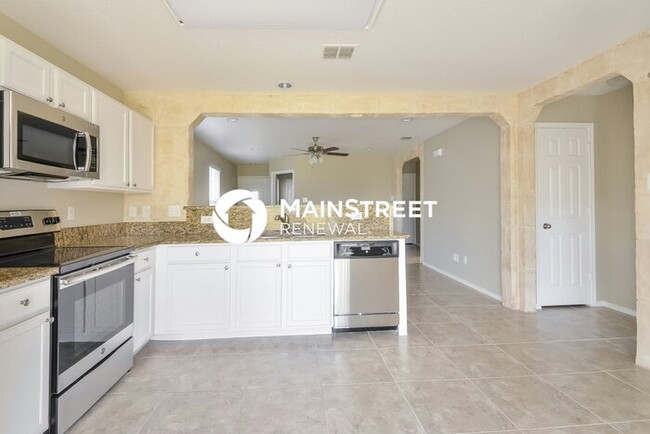 Building Photo - 9318 Maple Silver