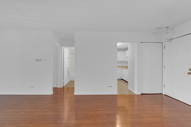 Building Photo - 700 Perrie Dr