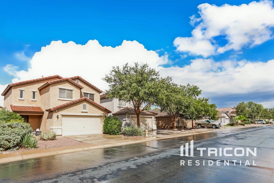 Building Photo - 42396 Colby Dr