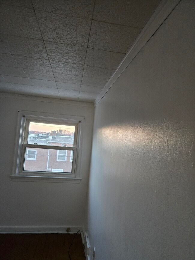 Building Photo - 2445 Brookwood St