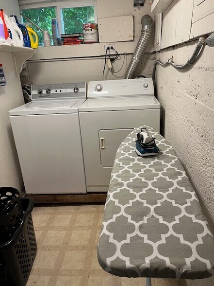 Building Photo - 360 Columbia St NE