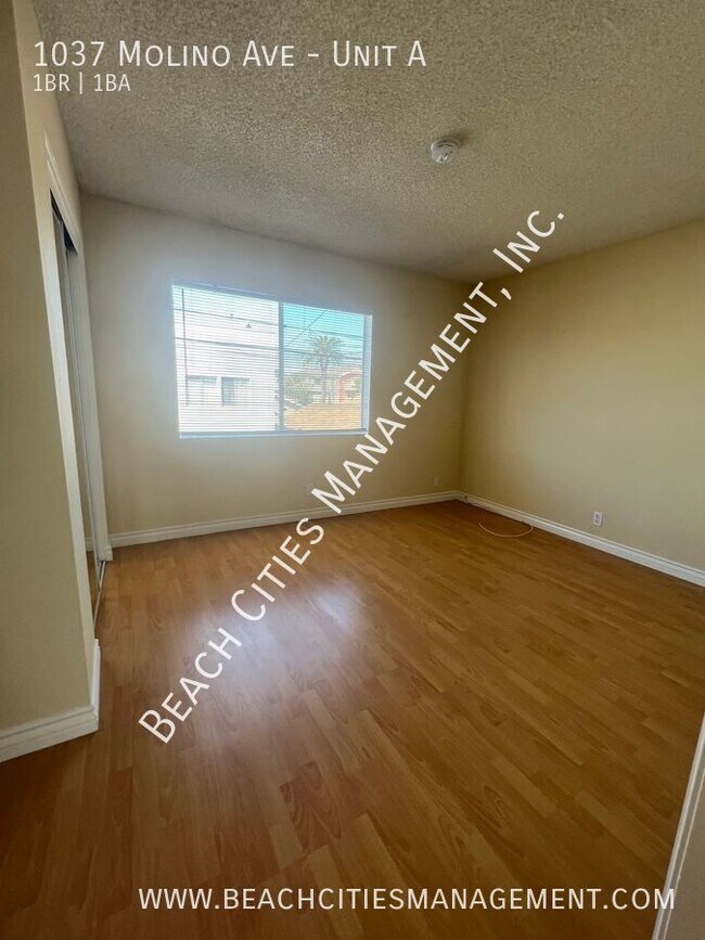 Building Photo - 1037 Molino Ave