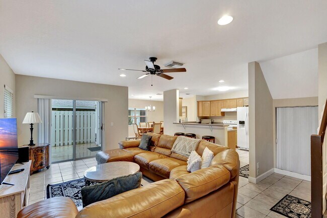 Building Photo - 13814 Yarmouth Dr