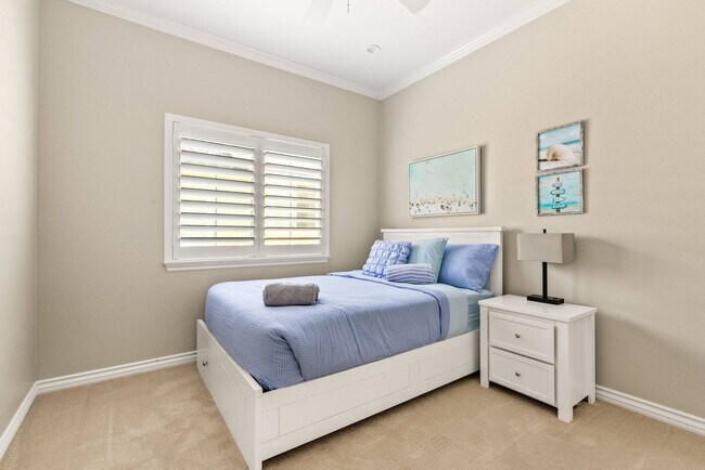 Building Photo - 2748 Carlsbad Blvd