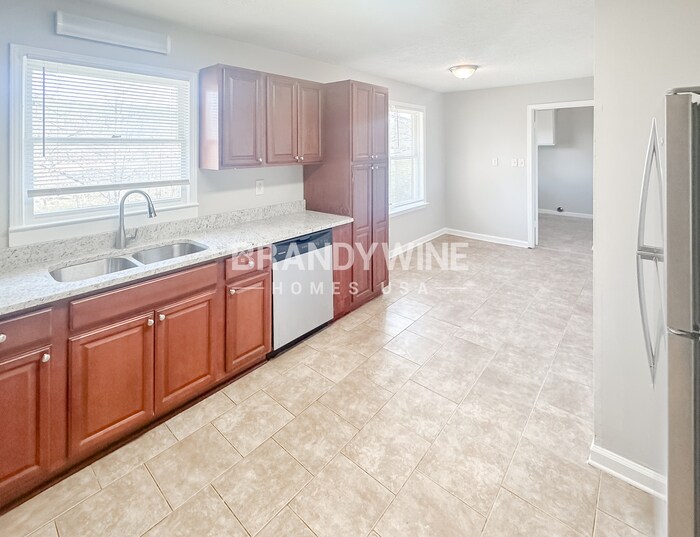 Building Photo - 4060 W Stubbs Rd