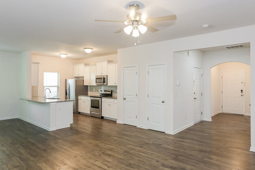 Building Photo - 4315 Drifter Dr