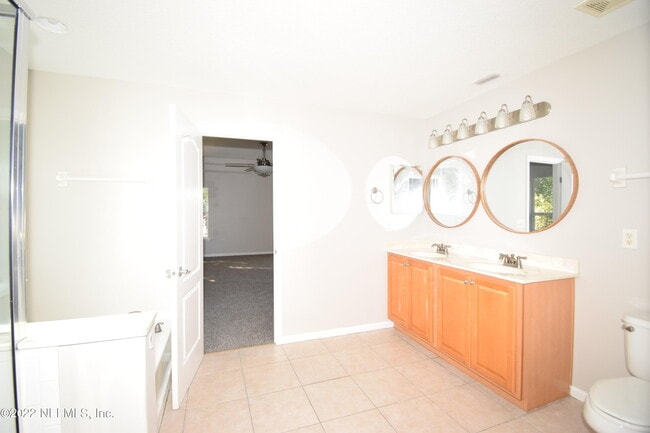 Building Photo - 1210 Dawn Creek Ct
