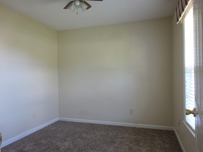 Building Photo - Beautiful 3BR/2Bath with Bonus Room!