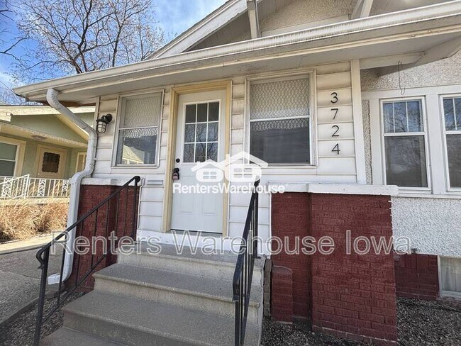 Building Photo - 3724 University Ave