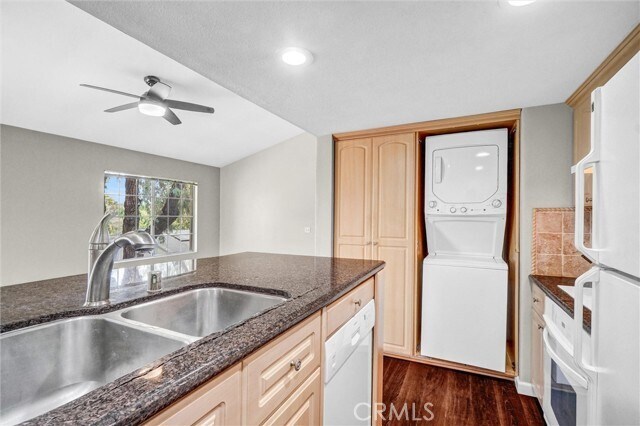 Building Photo - 23302 La Mar Ln