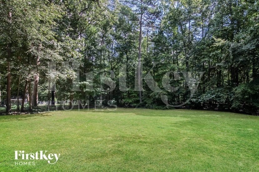 Building Photo - 128 Lismark Dr