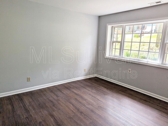 Building Photo - 1214 Cedar Creek Dr