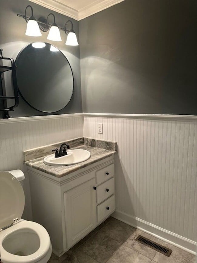 Building Photo - 3 Bed/2 Bath Home - Minutes from SJAFB, Sh...
