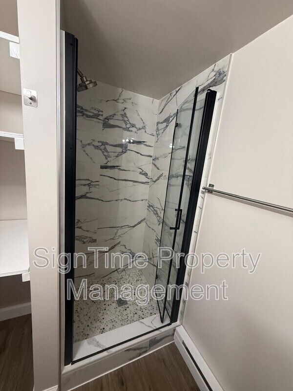 Building Photo - 229 Jonathan St