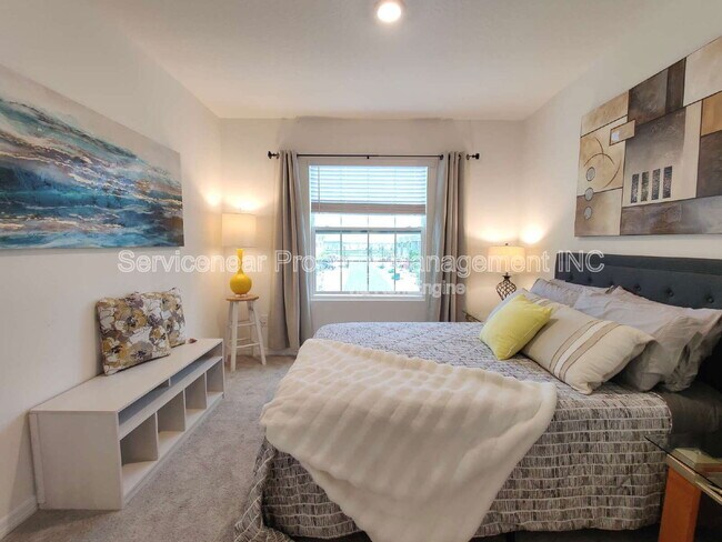Building Photo - 32988 Major Oak Dr