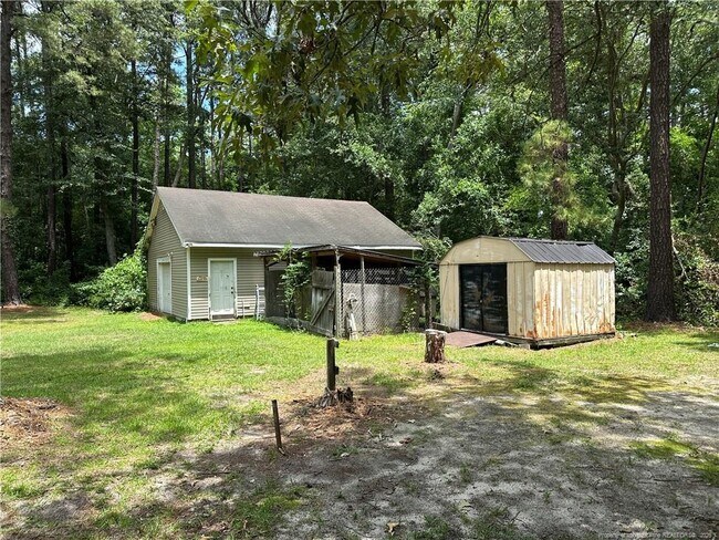 Building Photo - 21621 Old Maxton Rd