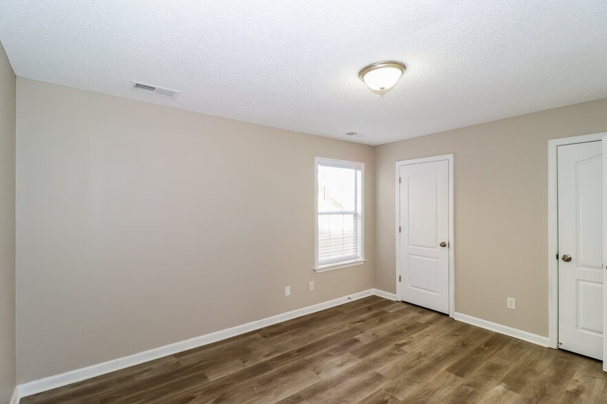Building Photo - 9146 Cinderhill Cove E