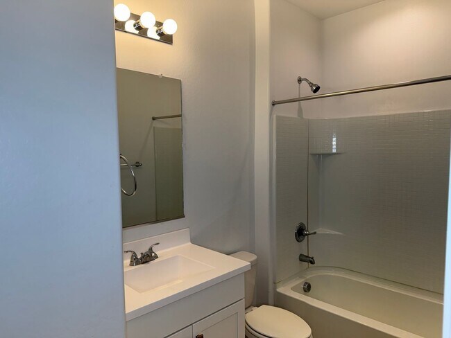 Building Photo - 1673 N St Francis Pl