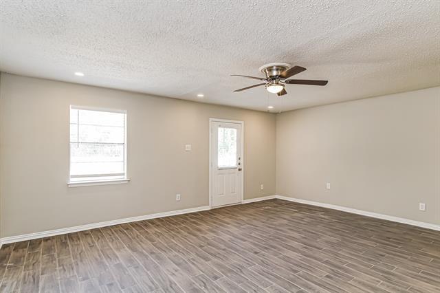 Building Photo - 3025 Montclair Pl