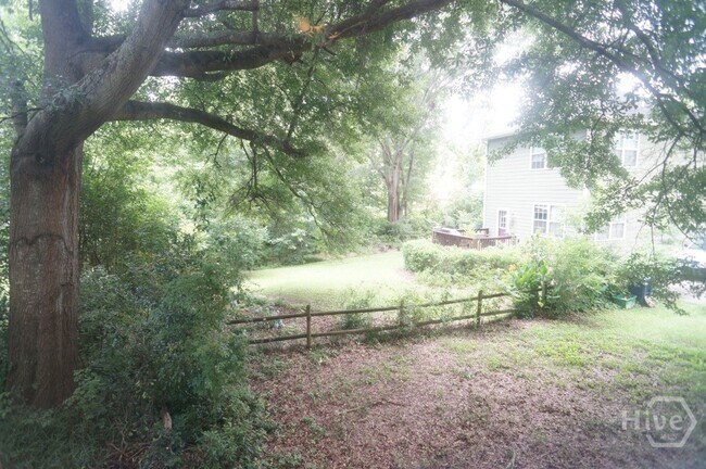 Building Photo - 226 Arch St