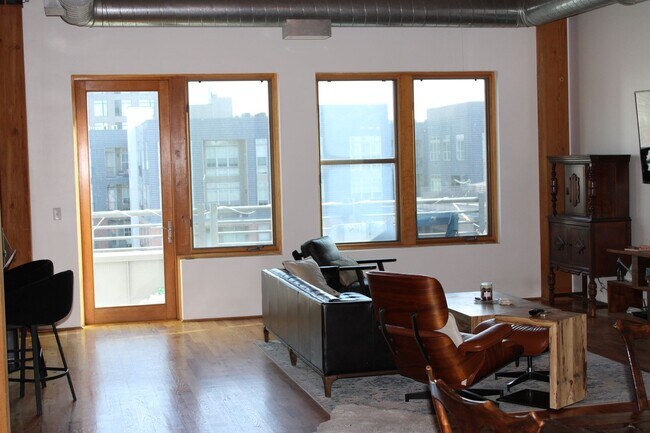 Building Photo - Full Service Executive Fully Furnished All Inclusive Architectural Penthouse Loft Downtown Denver