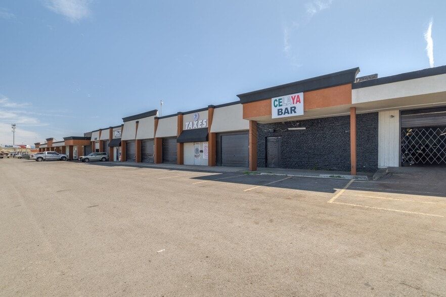 Building Photo - 3500 Newcastle Rd