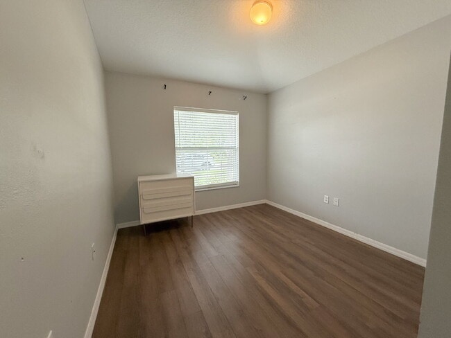 Building Photo - "Charming 3-Bedroom villa in Wesley Chapel...