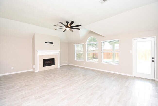 Building Photo - 23122 Beech Canyon Dr